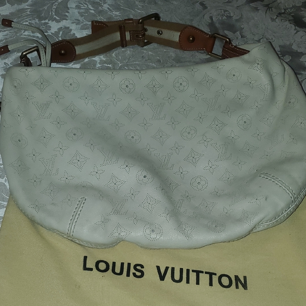 Limited Edition 2006 Onatah Collection White Mahina Leather GM Bag (Rare)